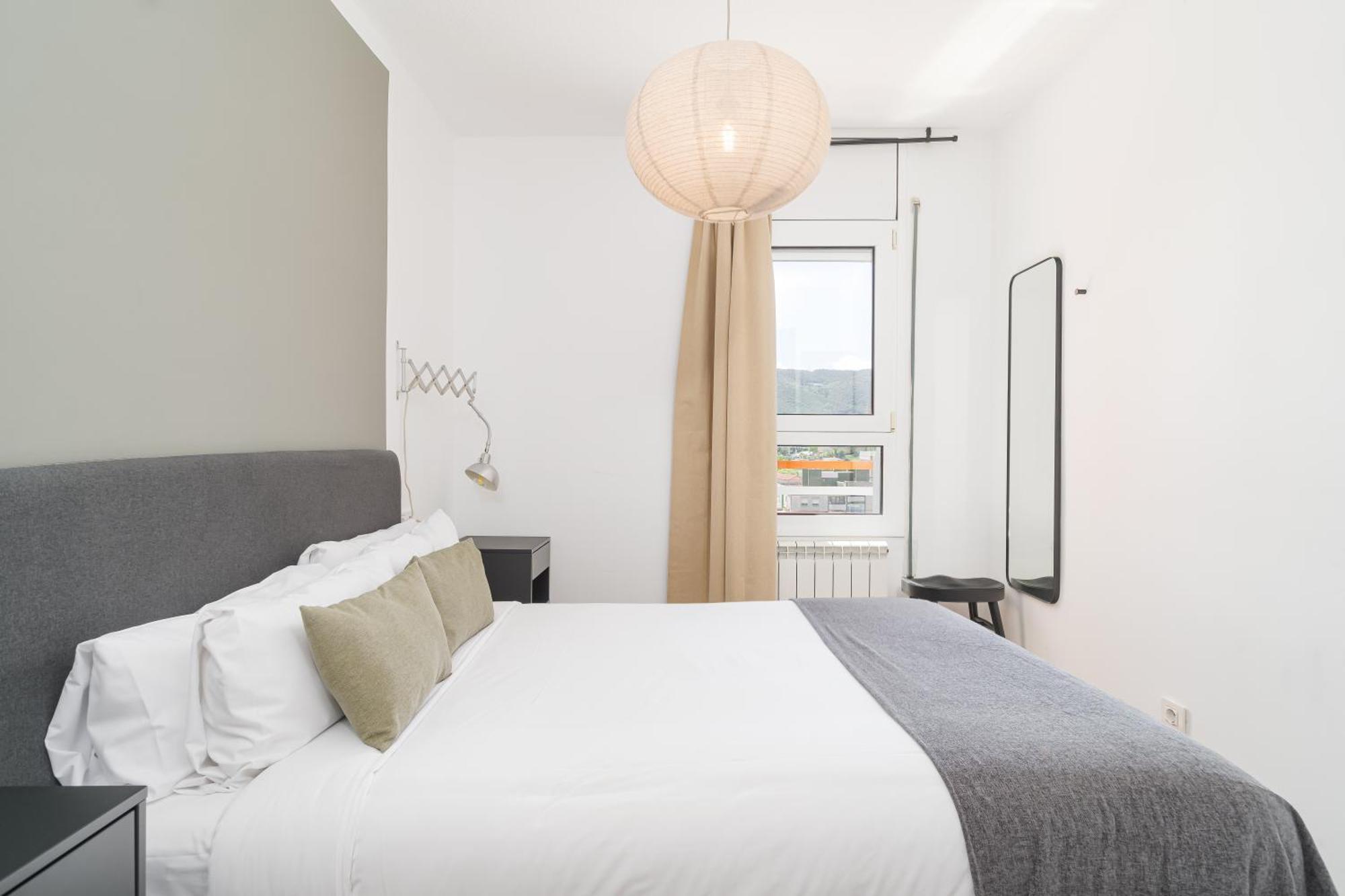Bright With Amazing Views Apartment *